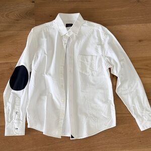 UNTUCKit White Shirt with Black Patch